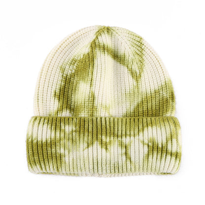 Violet stylish beanie with soft yarn