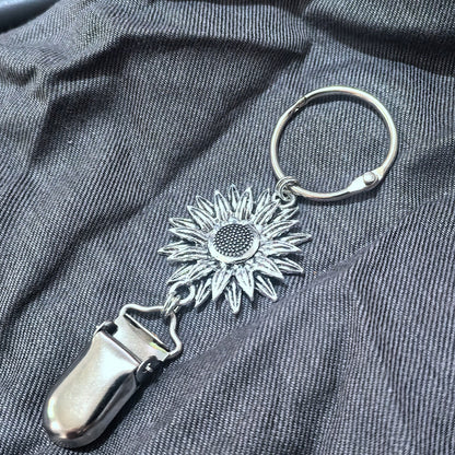 Fashionable accessory for hats