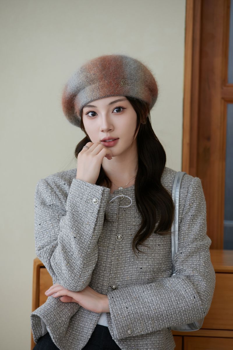Burgundy Rabbit Fur Beret for Winter Fashion