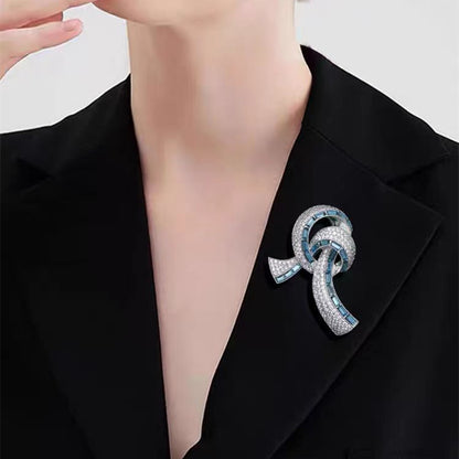 Elegant Retro Bow Tie Brooch - Image 1