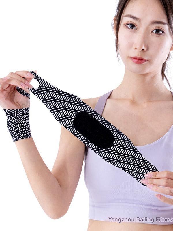Breathable wrist support in pink - image 3