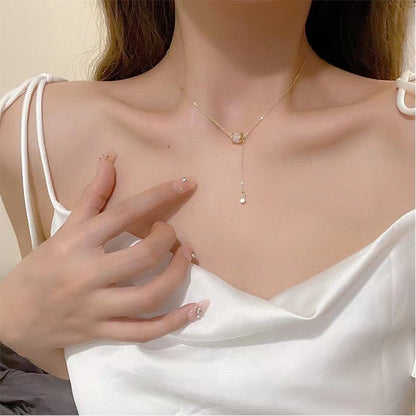Layered pearl necklace trendy design - image 2