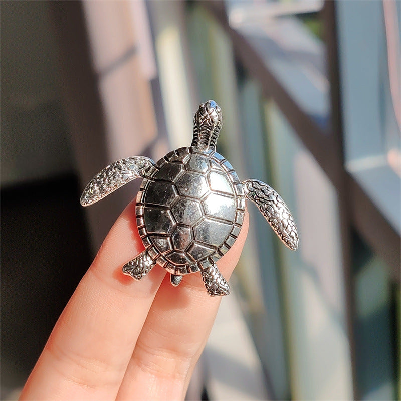 Elegant Decorative Brooch for Clothing