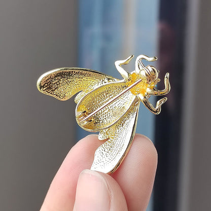 Gold bee pin for women and men