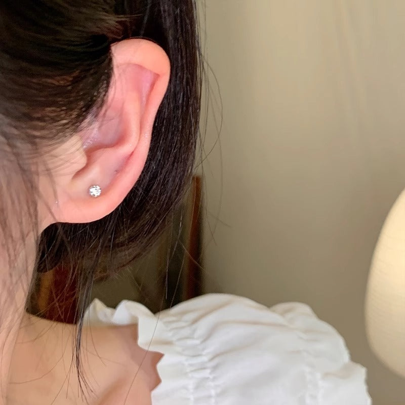 Luxurious ear studs jewelry image 2