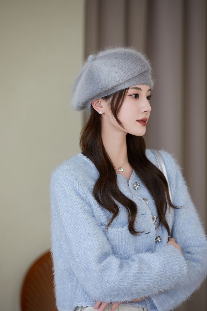 Stylish Rabbit Fur Beret in Gray