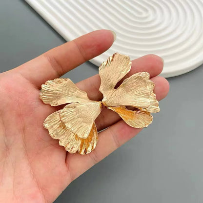 Stunning retro alloy leaf earrings image 1
