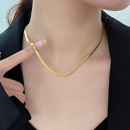 Trendy Choker Necklace on Model Image 5