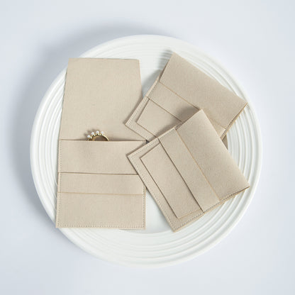 Stylish velvet pouch for earrings image 6