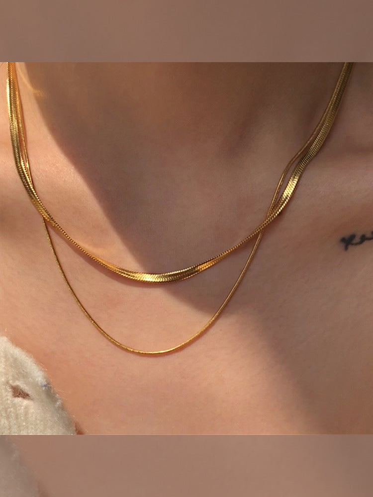 Electroplated Choker Necklace Close-Up Image 3