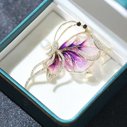 Elegant Butterfly Brooch Image 7 - Women's Accessory
